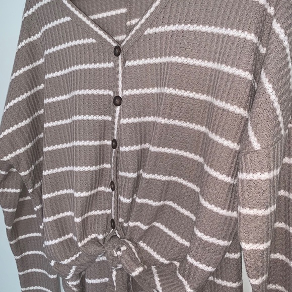 Sweater - Picture 3 of 4